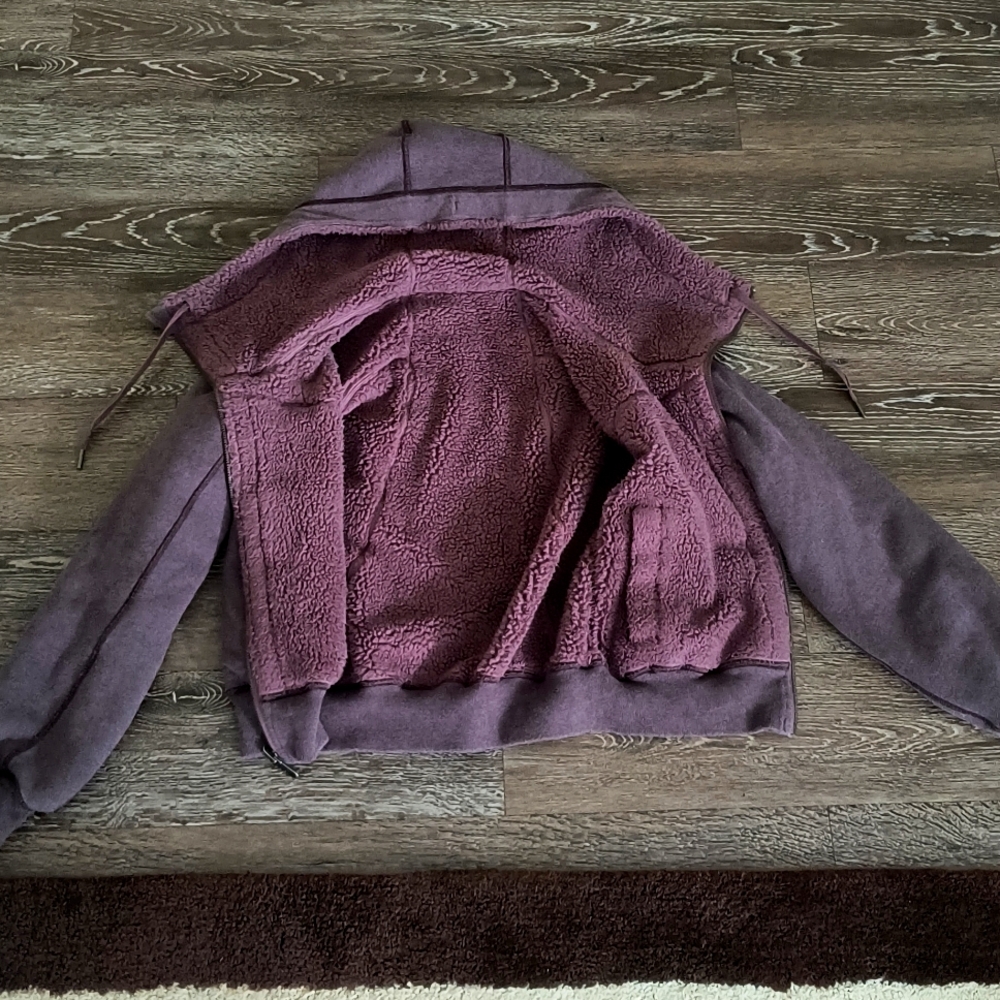 Lululemon EXTREMELY COZY sweatshirt